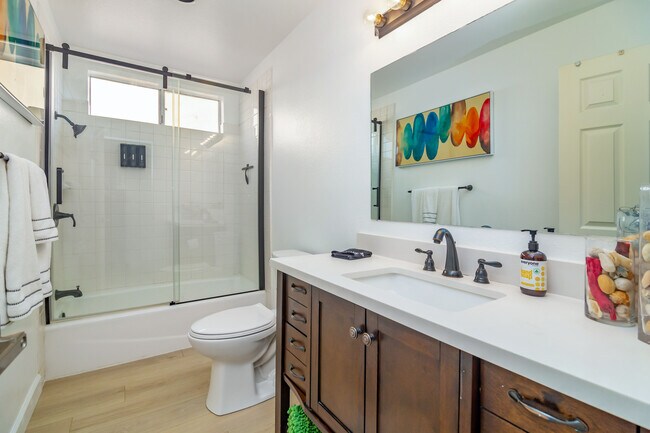Building Photo - 54200 Avenida Madero