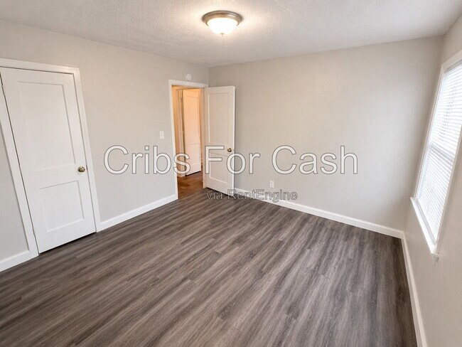 Building Photo - 3251 Meadow Ln