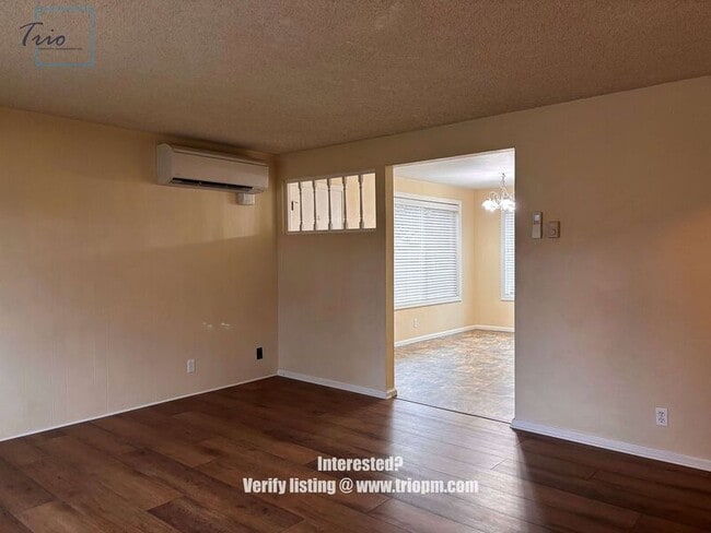 Building Photo - 1398 Corum Ave