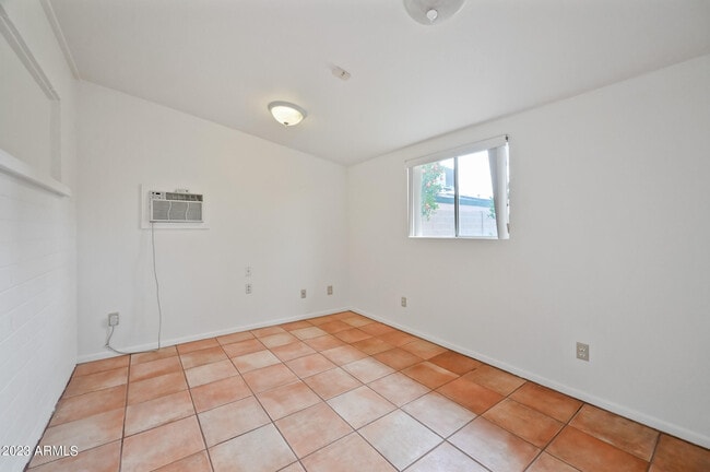 Building Photo - 6238 N 10th St