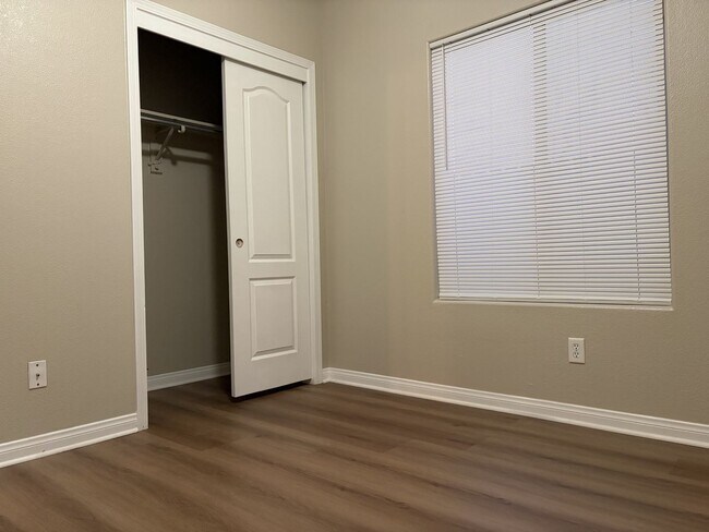 Building Photo - 8001 Walpole Ave