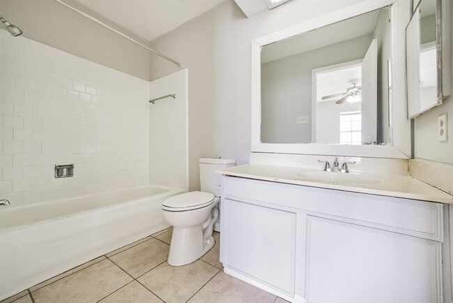 Building Photo - 7059 Chasewood Dr