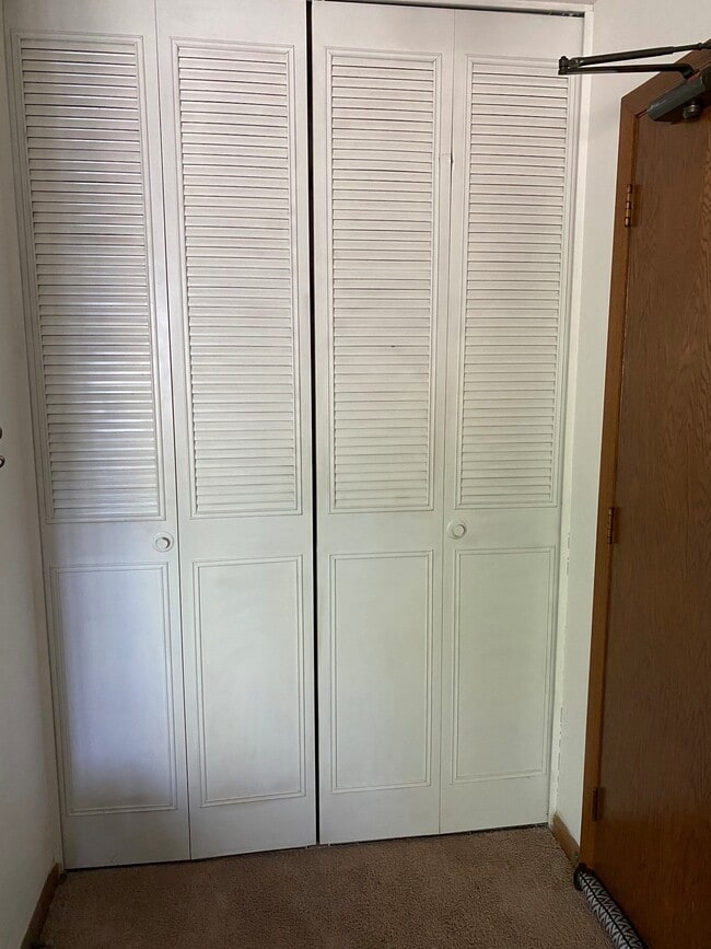 Building Photo - 1321 Division St