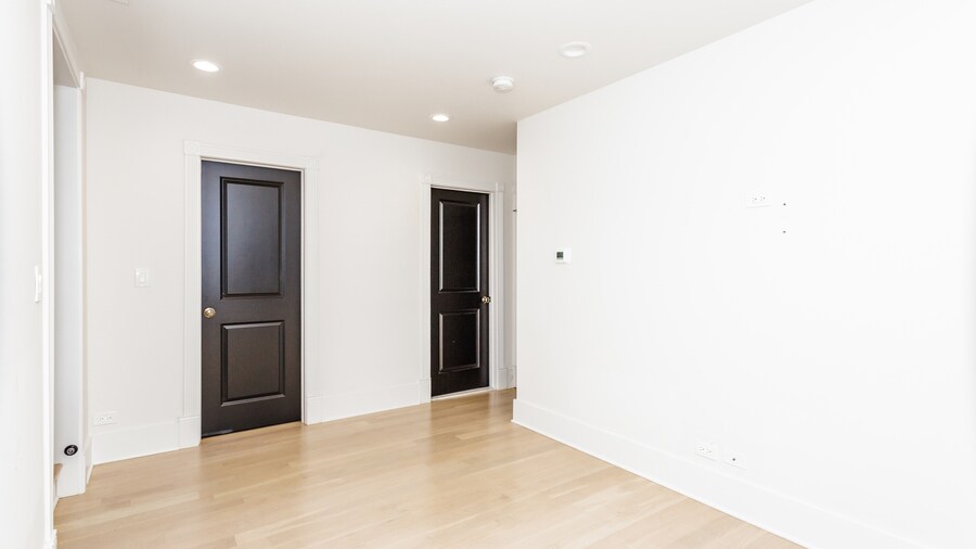 Bedroom - 1327 N Wicker Park Ave