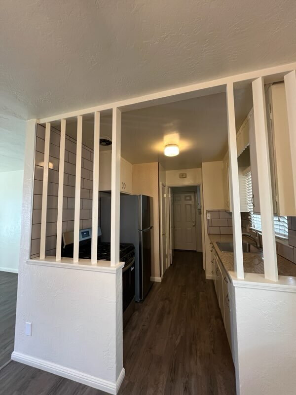 Building Photo - "Charming Castro Valley Retreat: Spacious 1-Bedroom Haven with Elegant Granite Touches!"