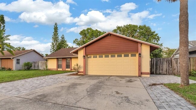 Building Photo - 6725 Islander Ln