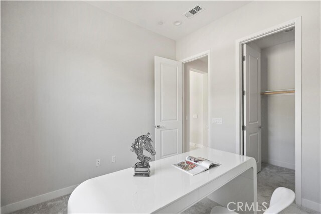 Building Photo - 151 Holliston
