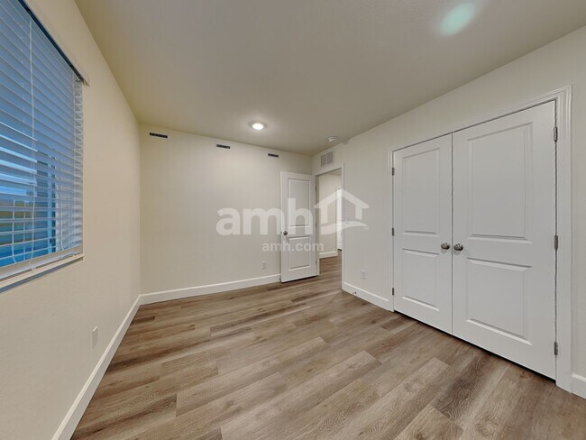 Building Photo - 8876 Dwarf Chin Ave