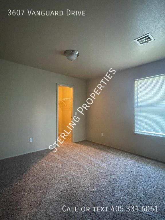 Building Photo - 3607 Vanguard Dr