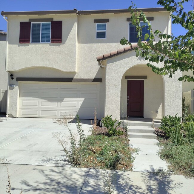 Primary Photo - Stunning Newly Built House!!