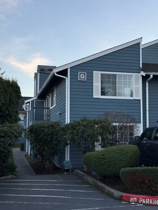 Building Photo - Ground-Level 2-Bedroom Condo at Martha’s Landing – Prime Mill Creek Location