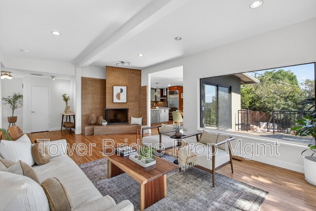 Building Photo - 3937 Orangewood Dr