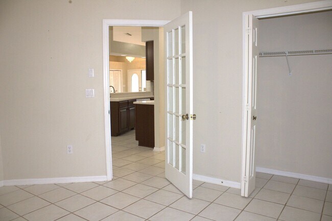 Building Photo - 3/2/3 Spring Hill Home