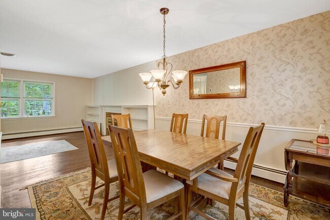 Building Photo - 5315 Summit Dr