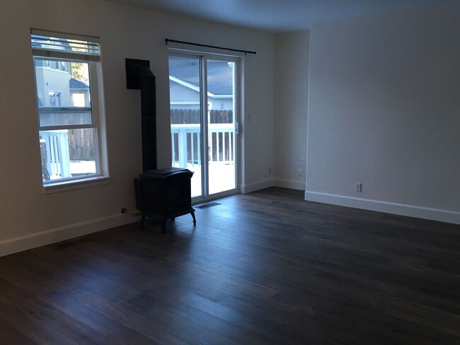 Building Photo - k1181