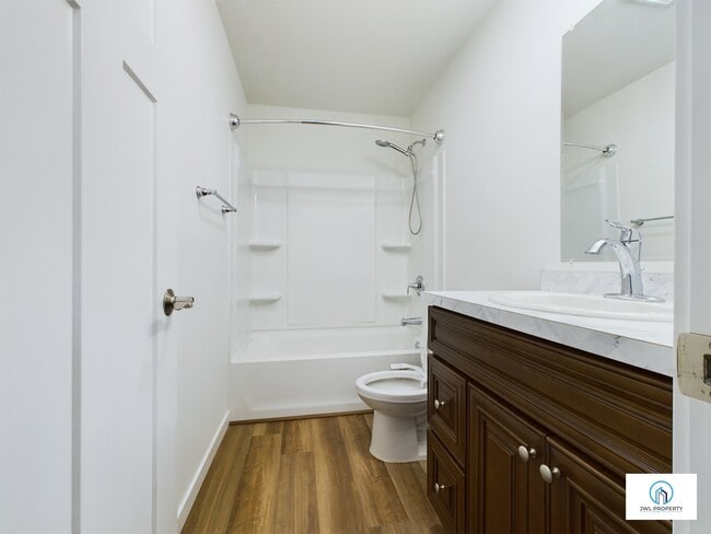 Building Photo - 301 N Santa Claus Ln