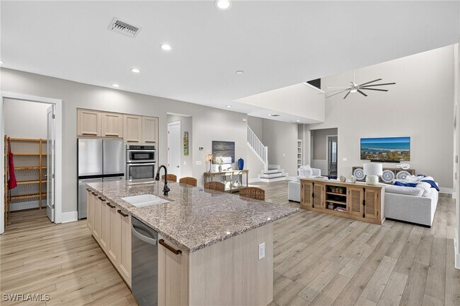 Building Photo - 14832 Dockside Ln