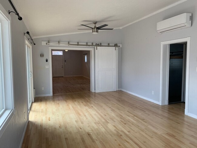 Building Photo - The Eagle Tower