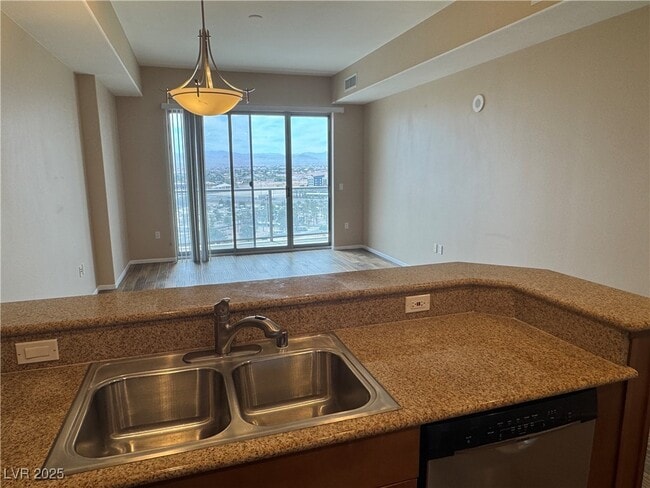 Building Photo - 8255 S Las Vegas Blvd