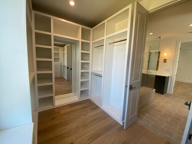 Building Photo - Beautiful New House in West Nashville - Hi...