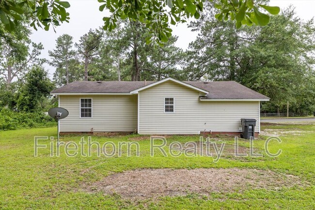 Building Photo - 2140 Veterans Dr