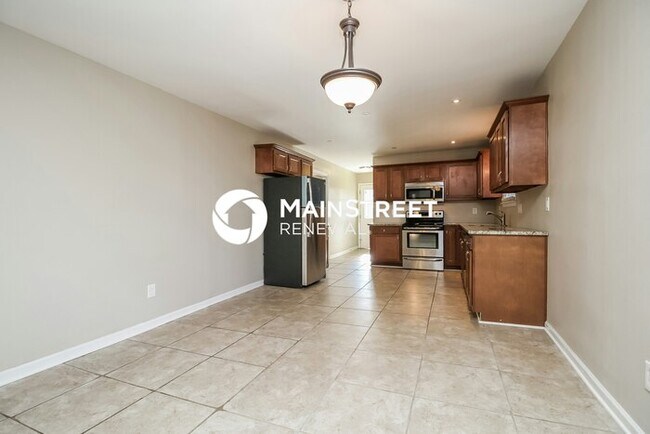 Building Photo - 3 Bedroom Pet-Friendly Home in La Vergne, ...