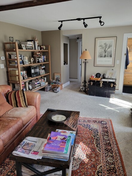 LR w/Furniture - 106 Granite St