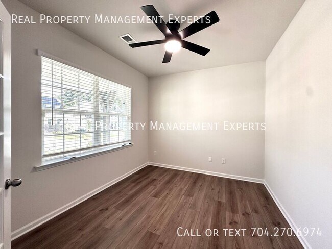 Building Photo - 146 Dogwood Grv Pl