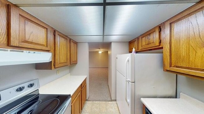 Building Photo - 1727 N Grandview Ln