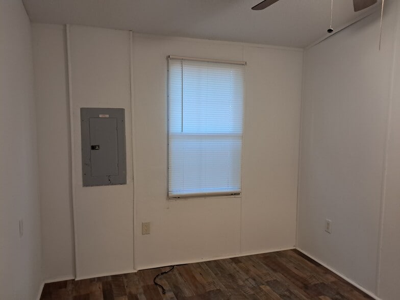 Building Photo - 23 Jimmie Ln
