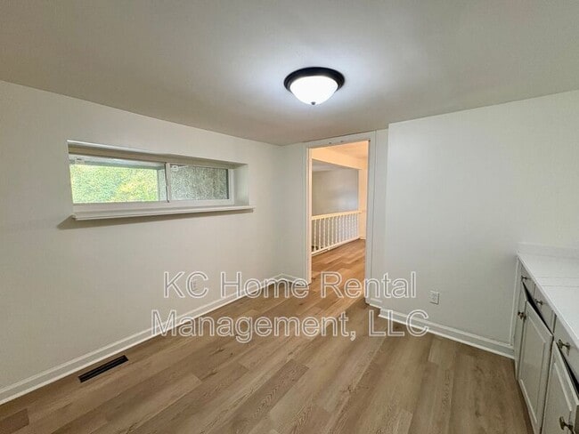 Building Photo - 10205 CedarBrooke Ln