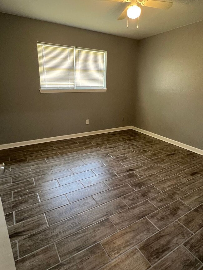 Building Photo - 3014 Nona Cir