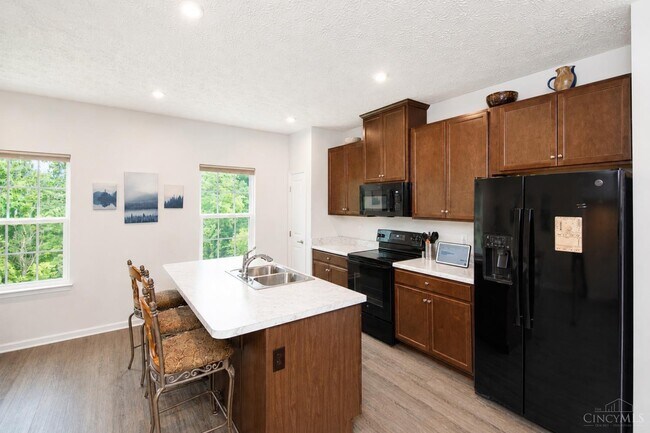 Building Photo - 984 Steamboat Dr
