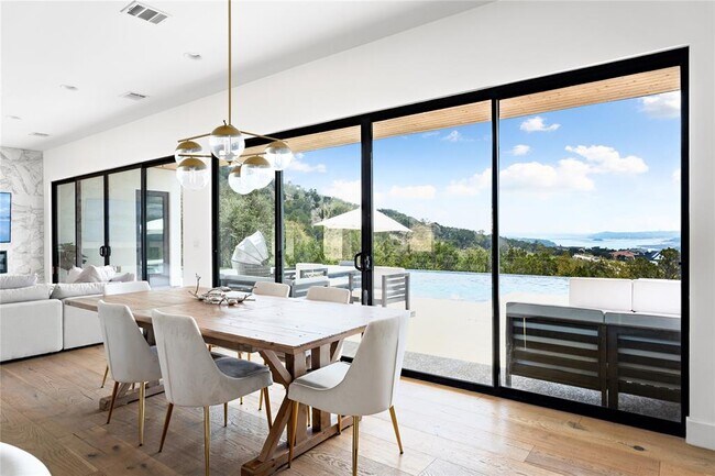 Building Photo - 9400 Ranchland Hills Blvd