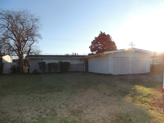 Building Photo - 6552 E 27th Pl