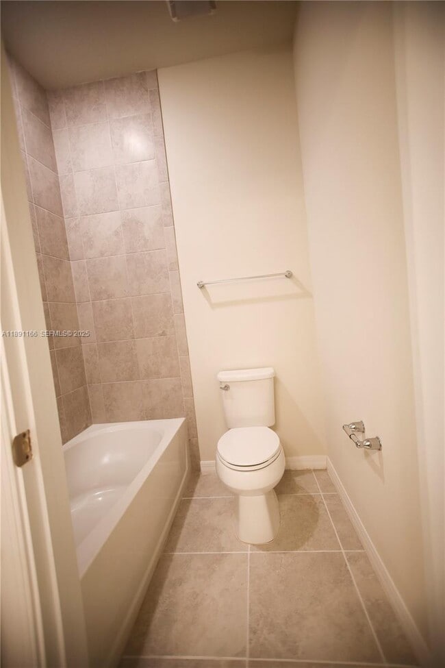 Building Photo - 8293 Cadre Noir Rd