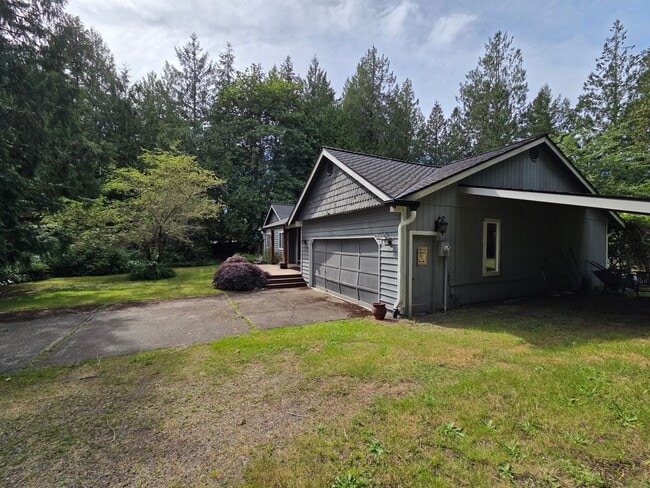 Building Photo - Tucked Away in Gig Harbor - 3 Bedroom + Bonus & Huge Yard. Available Now!