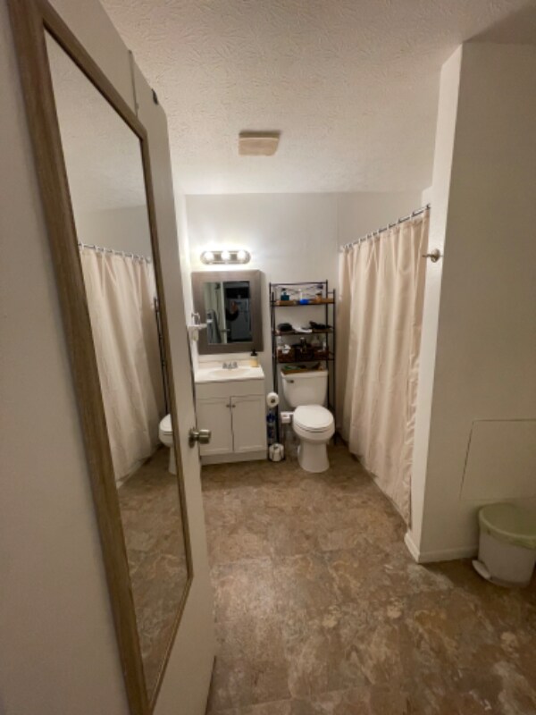 Building Photo - 244-246 Forest St