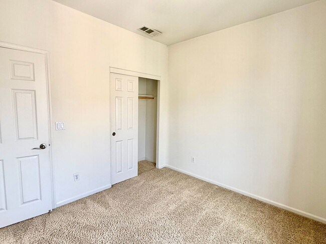 Building Photo - $4,400 / Beautiful 3BR + Bonus Room / 2.5BA Single-Family Home in Warm Springs, Fremont