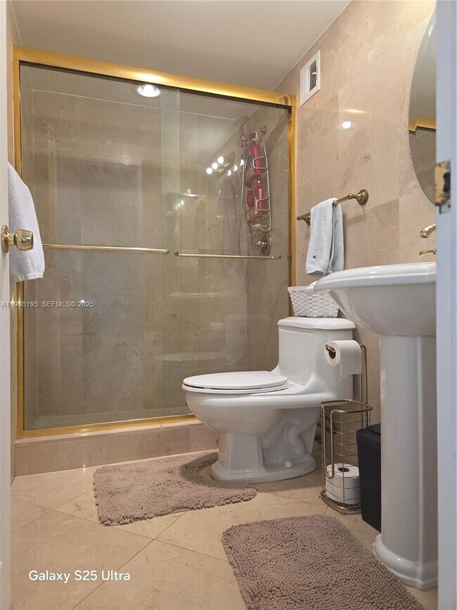 Building Photo - 3725 S Ocean Dr