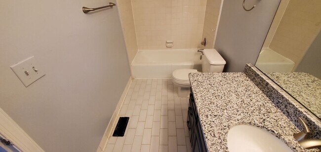 Building Photo - 1103 Yellowbell Pl