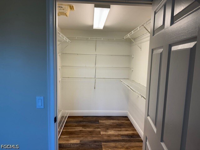 Building Photo - 1502 SW 50th St