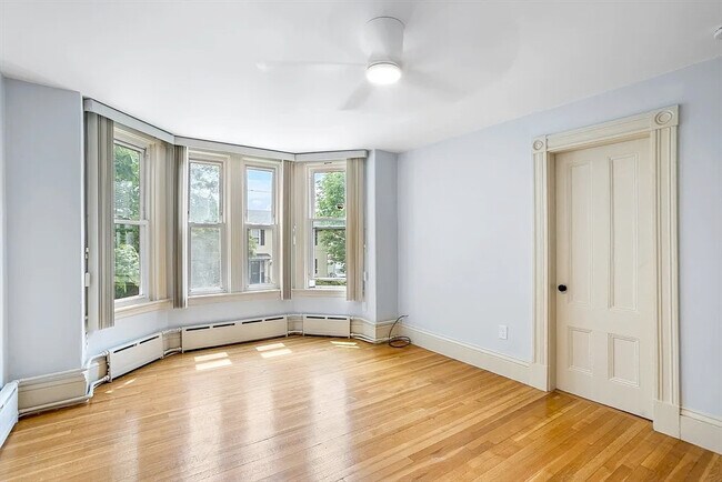 Building Photo - 14 Horace St