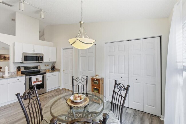 Building Photo - 14 Frenora Ln