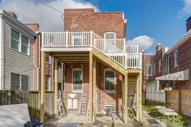 Building Photo - 1913 Hanover Ave