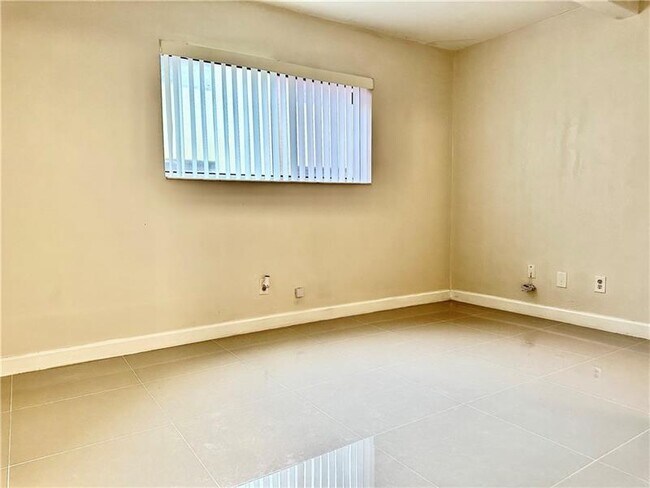 Building Photo - 1285 S Flagler Ave