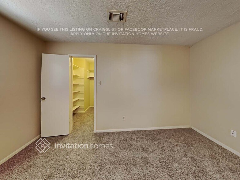 Building Photo - 5702 Kiowa Timbers Dr
