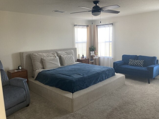 Building Photo - Charming 4 beds 2.5 baths in Pflugerville