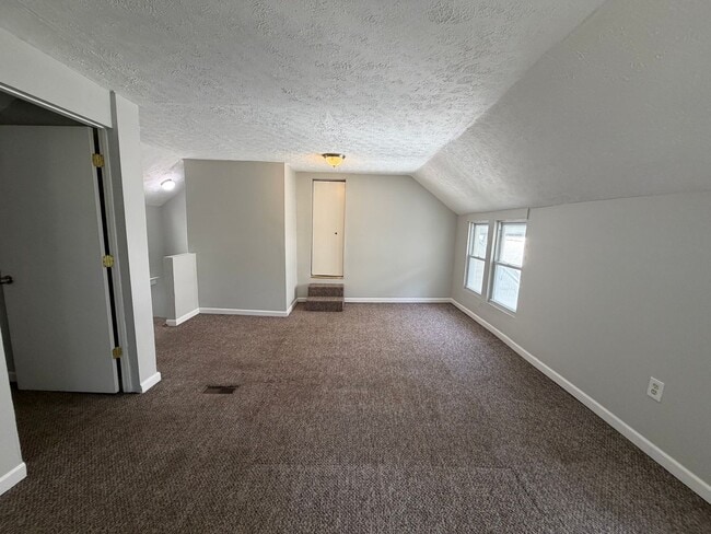 Building Photo - Charming West Side Home with Covered Porch & First-Floor Laundry