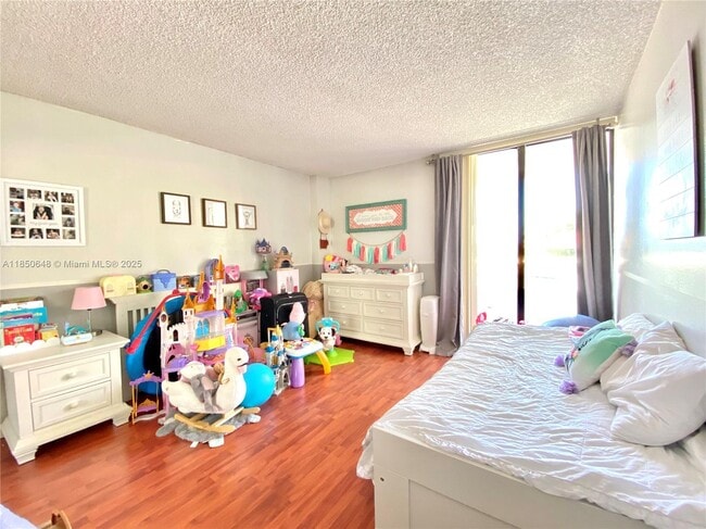 Building Photo - 20505 E Country Club Dr